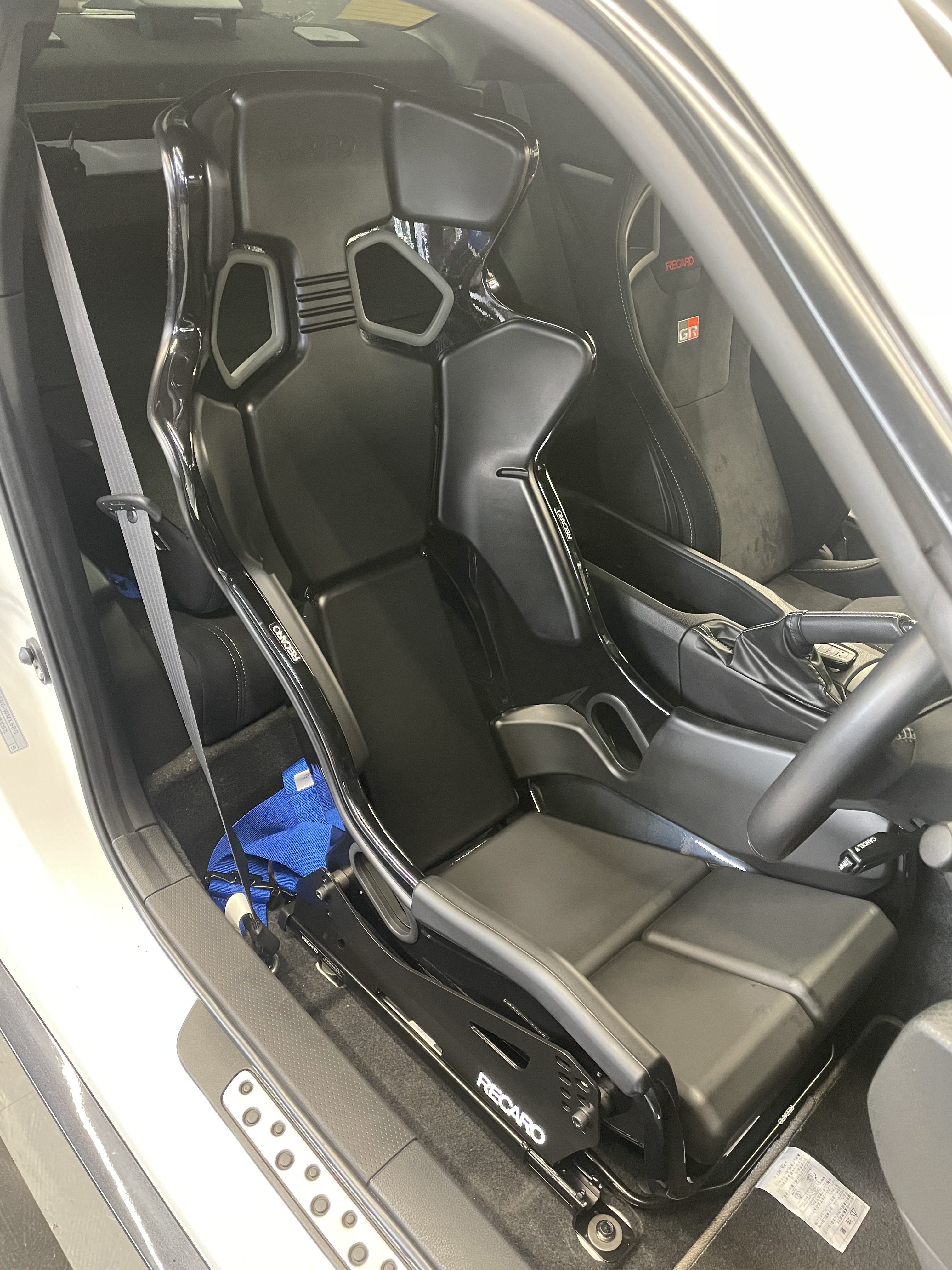 86にRECARO | A PIT AUTOBACS