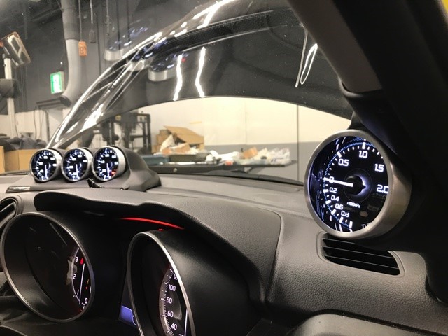 ZC33Sスイフトスポーツ Defiメーター！ | A PIT AUTOBACS 