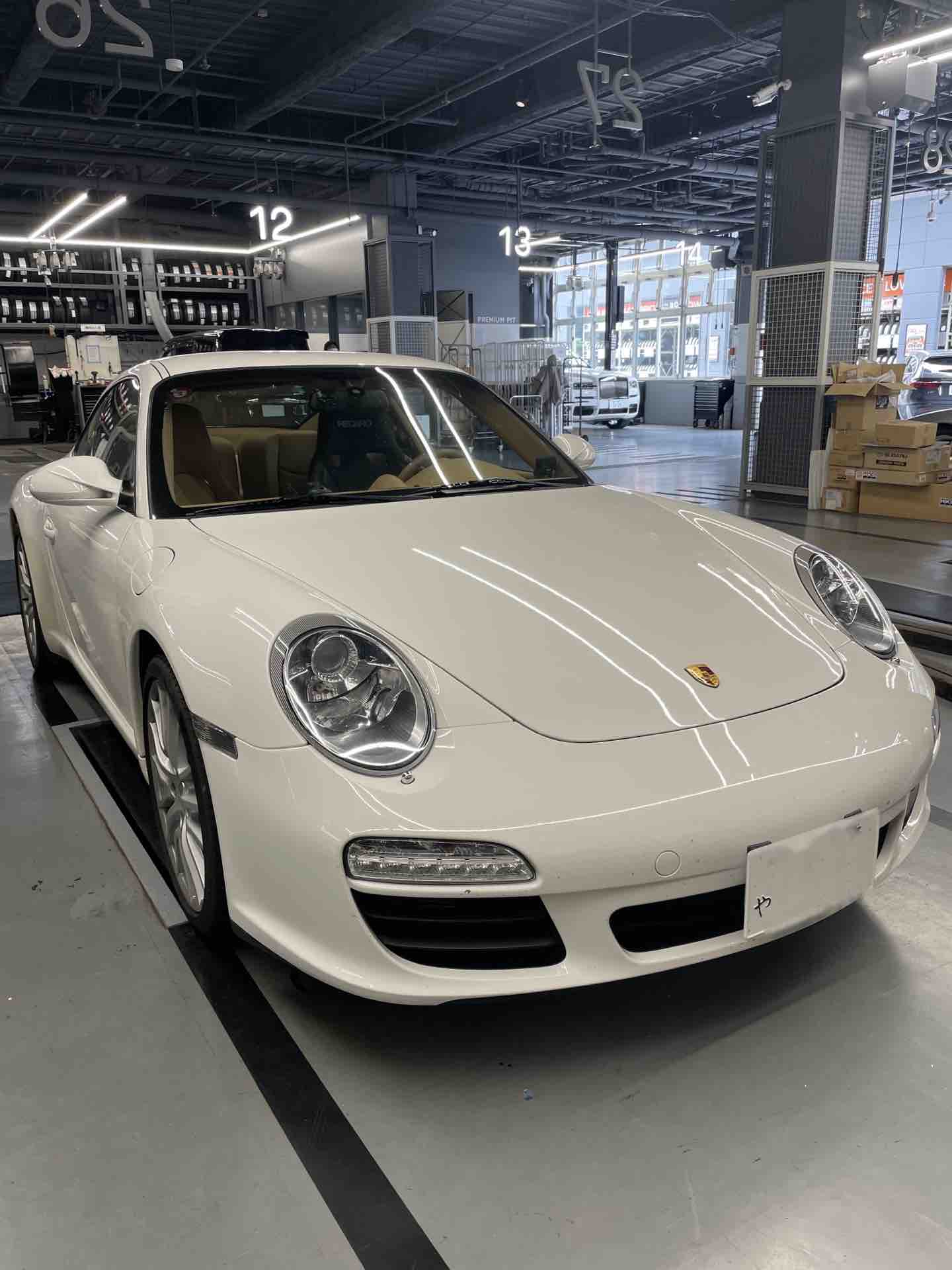 ポルシェ911 997にRECARO | A PIT AUTOBACS