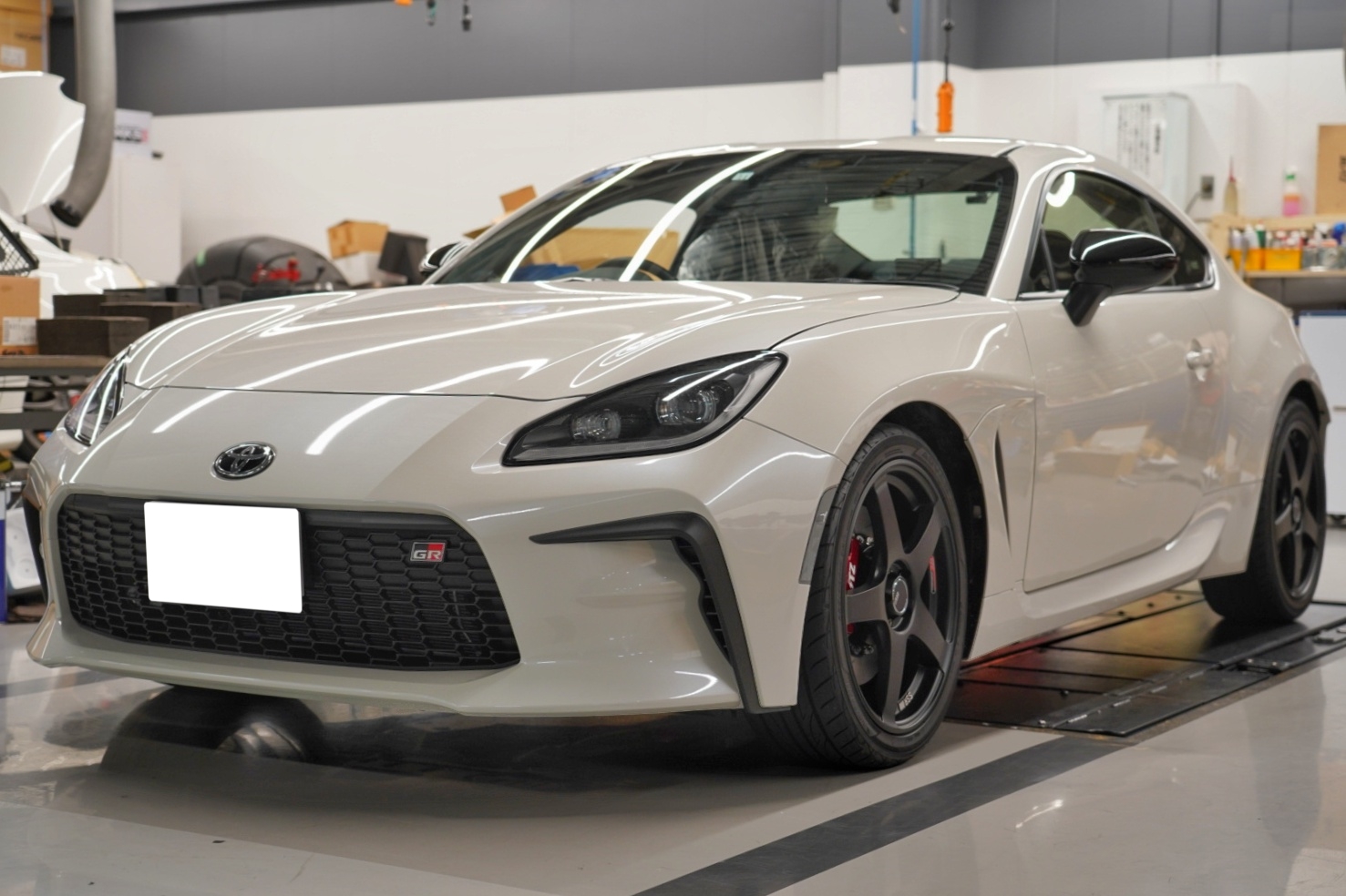 GR86にBLITZ BIG CALIPER KIT II A PIT AUTOBACS