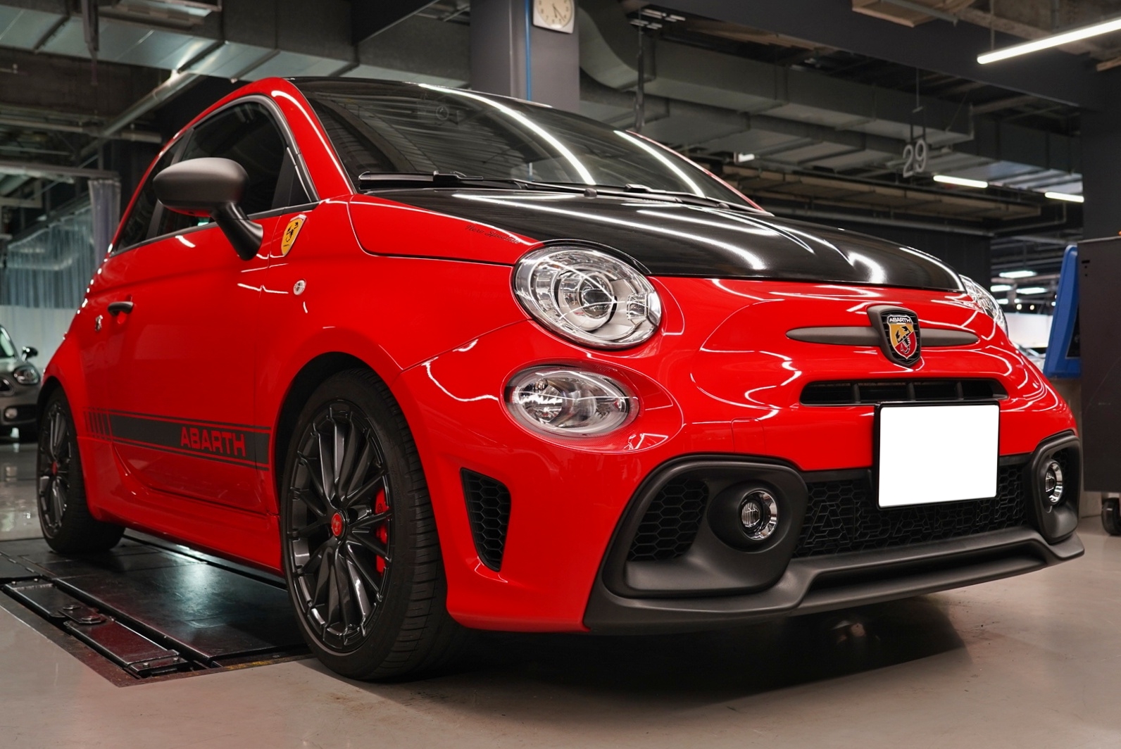 ABARTH595にBLITZ ZZ-R＆ASSOキャンバーシムHP