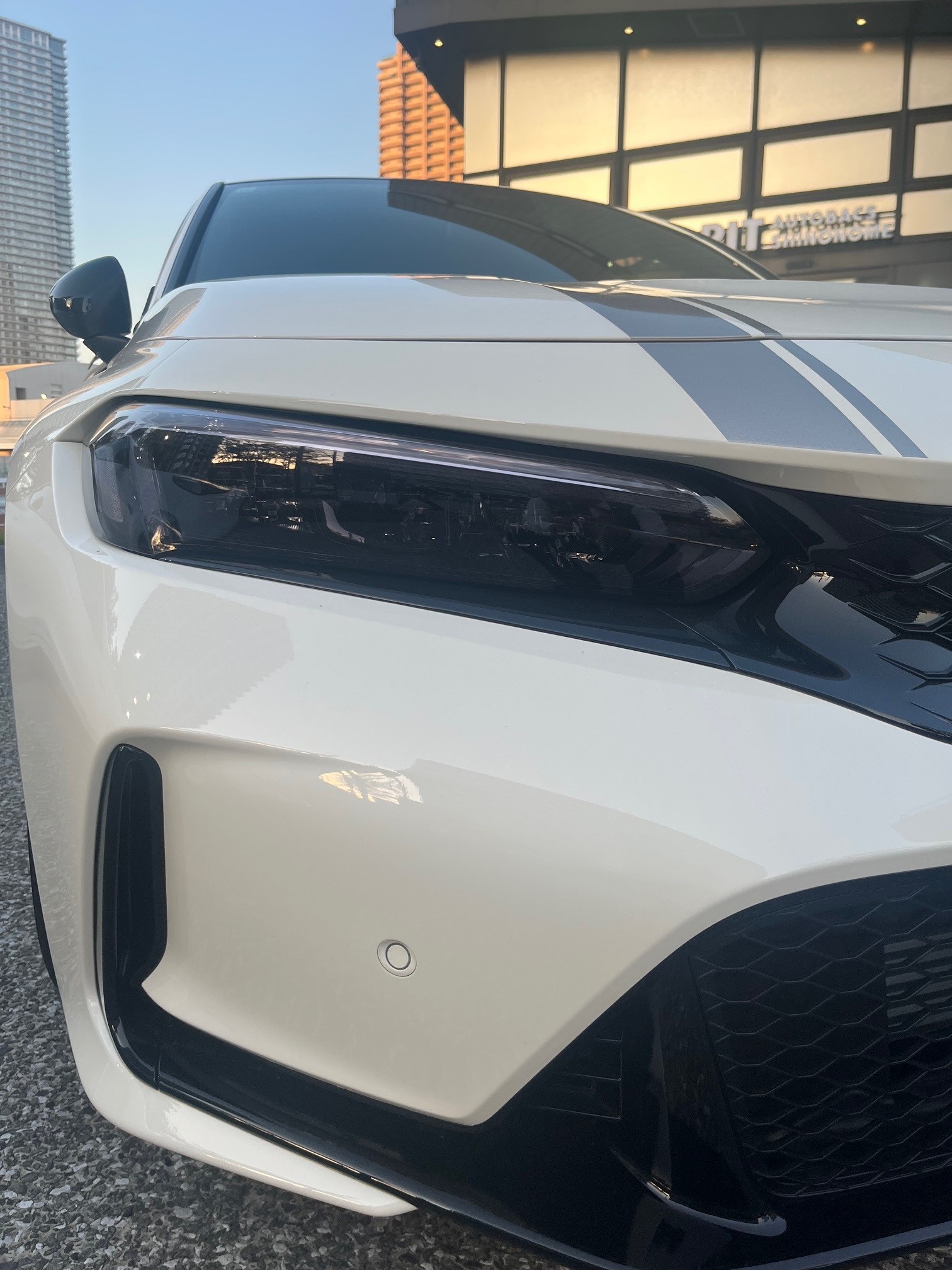 CIVIC タイプR FL5 デモカー開発日記 （ヘッドライト編） | A PIT AUTOBACS