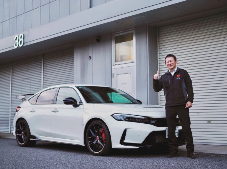 APIT CIVIC TYPE R FL5スタート | A PIT AUTOBACS