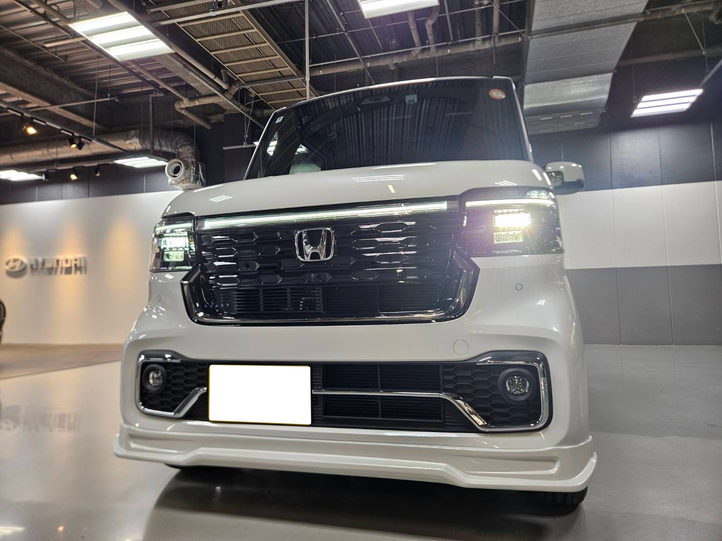 N-BOX CUSTOM × Butterfly System GLANZ AERO