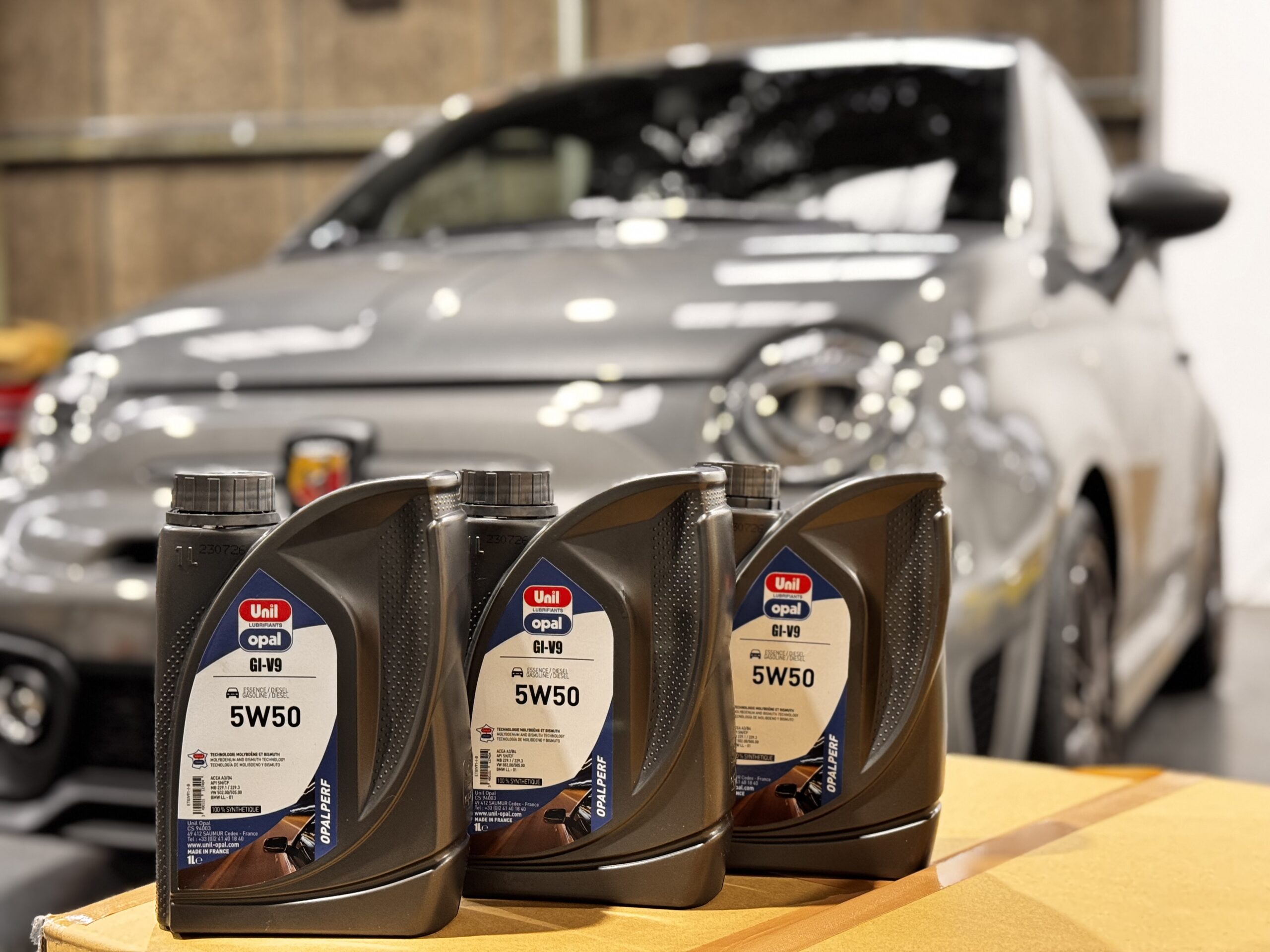 ABARTH F595 オイル交換作業