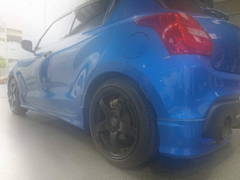 ZC33Sスイフトスポーツ BLITZ ZZ-R