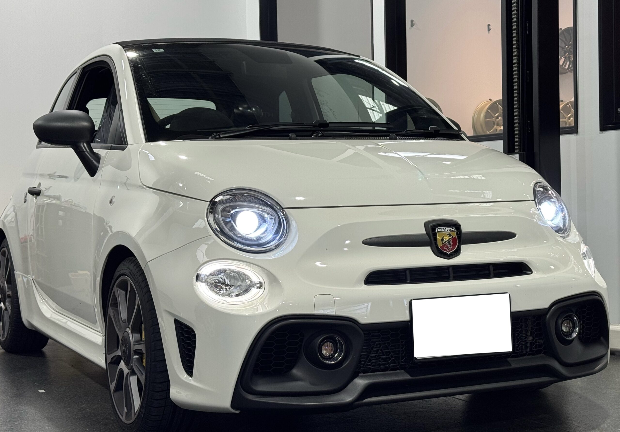 ABARTH695C ヘッドライトをLED化