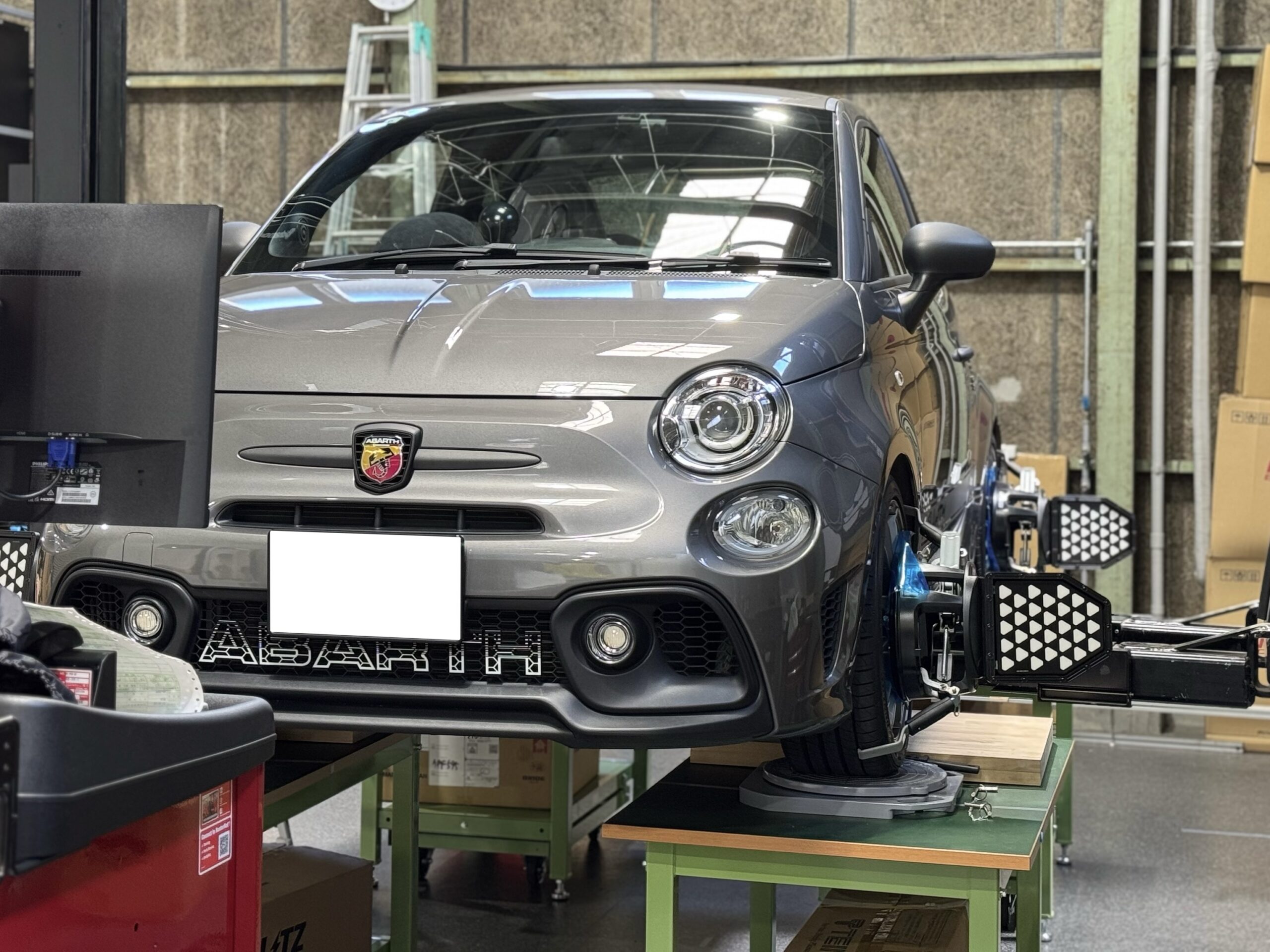ABARTH595 アライメント調整