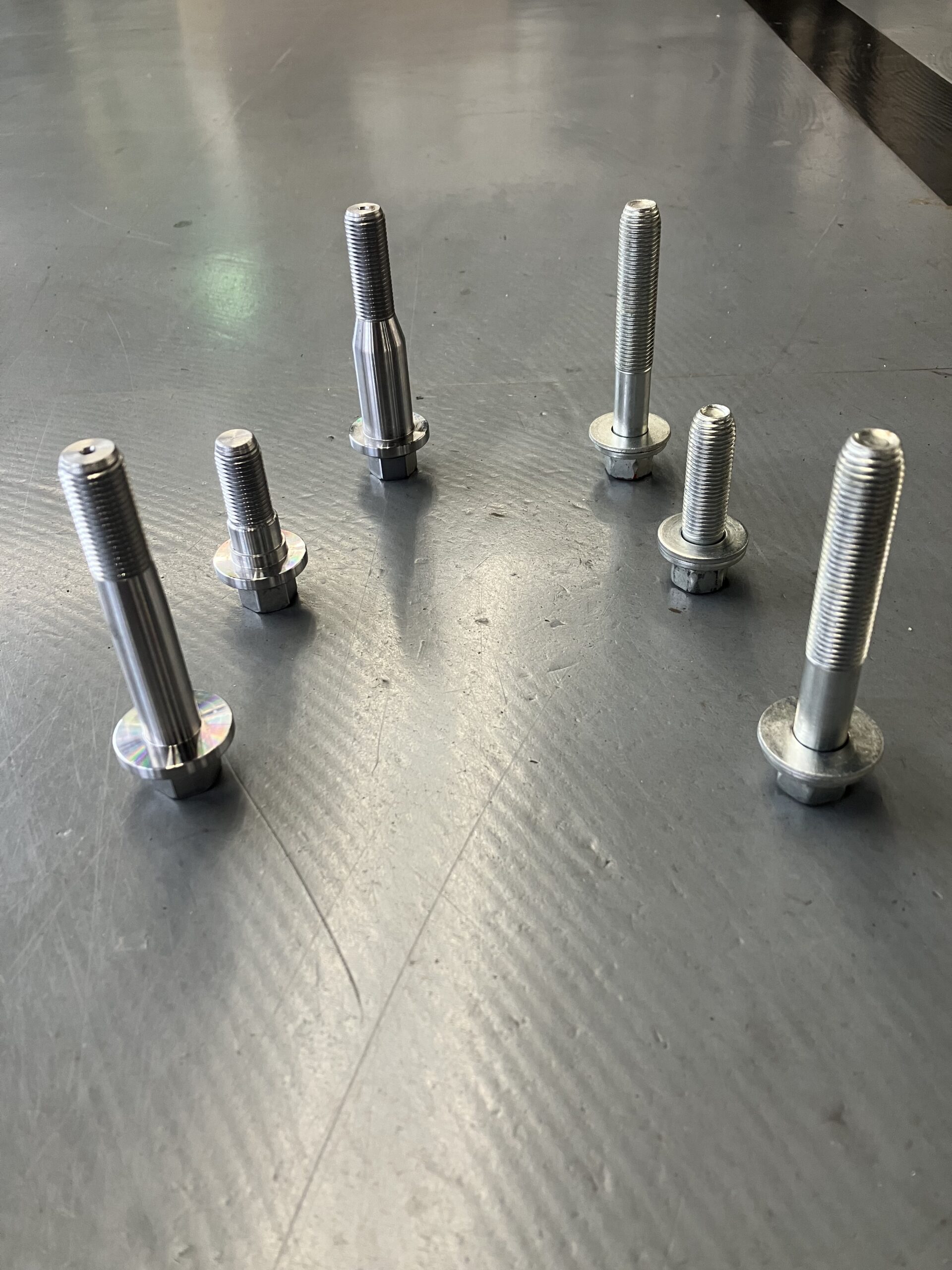 CIVIC タイプR FL5 デモカー開発日記（メンバーボルト編①）