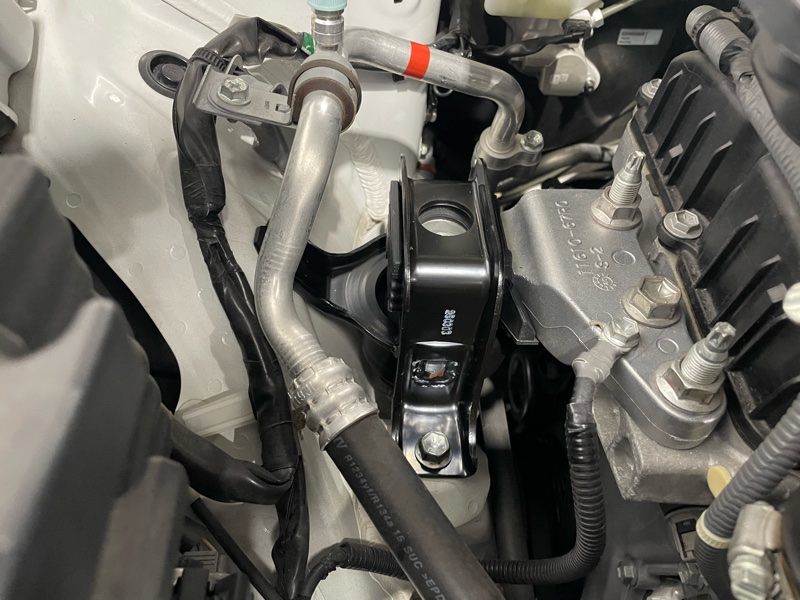 ZC33Sスイフトスポーツ エンジンマウント | A PIT AUTOBACS