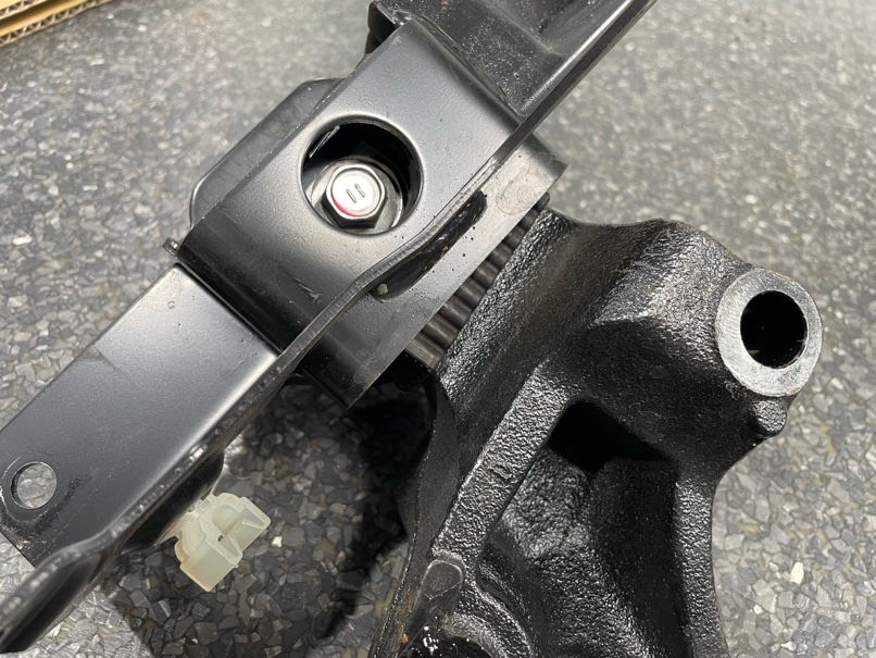 ZC33Sスイフトスポーツ エンジンマウント