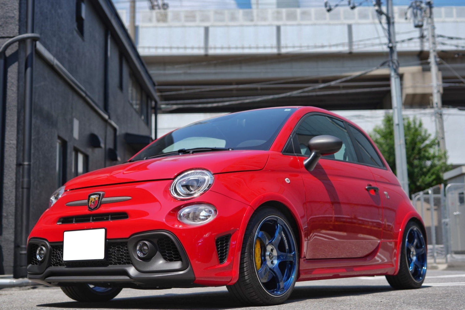 ABARTH695×La Buono オーバーフェンダー＆ADVAN Racing TC-4 SE