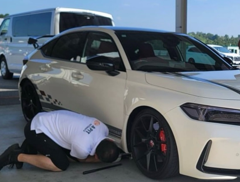 ターナーR FL5 袖ヶ浦フォレスト•レースウェイを走る