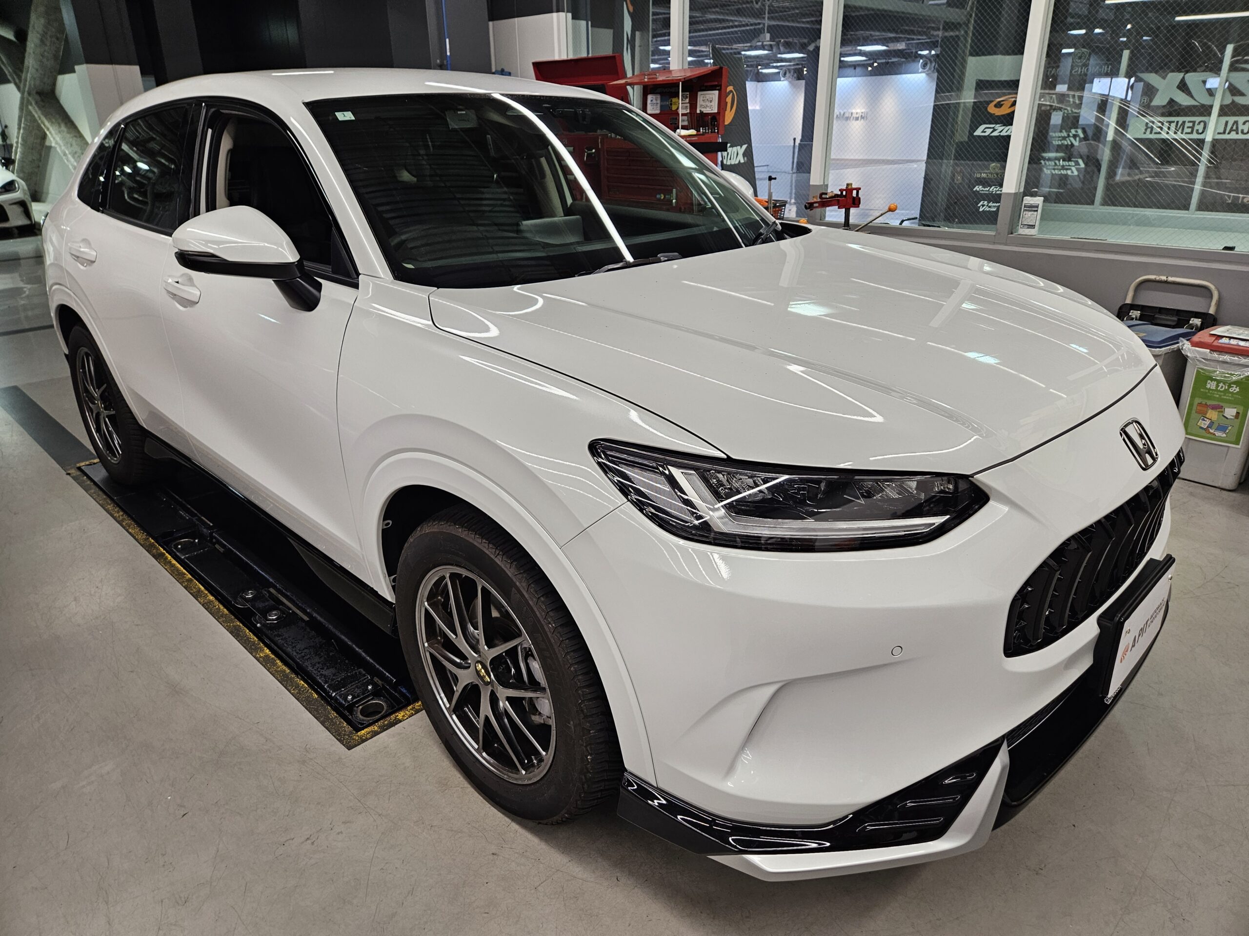 ZR-V × RECARO Sportster