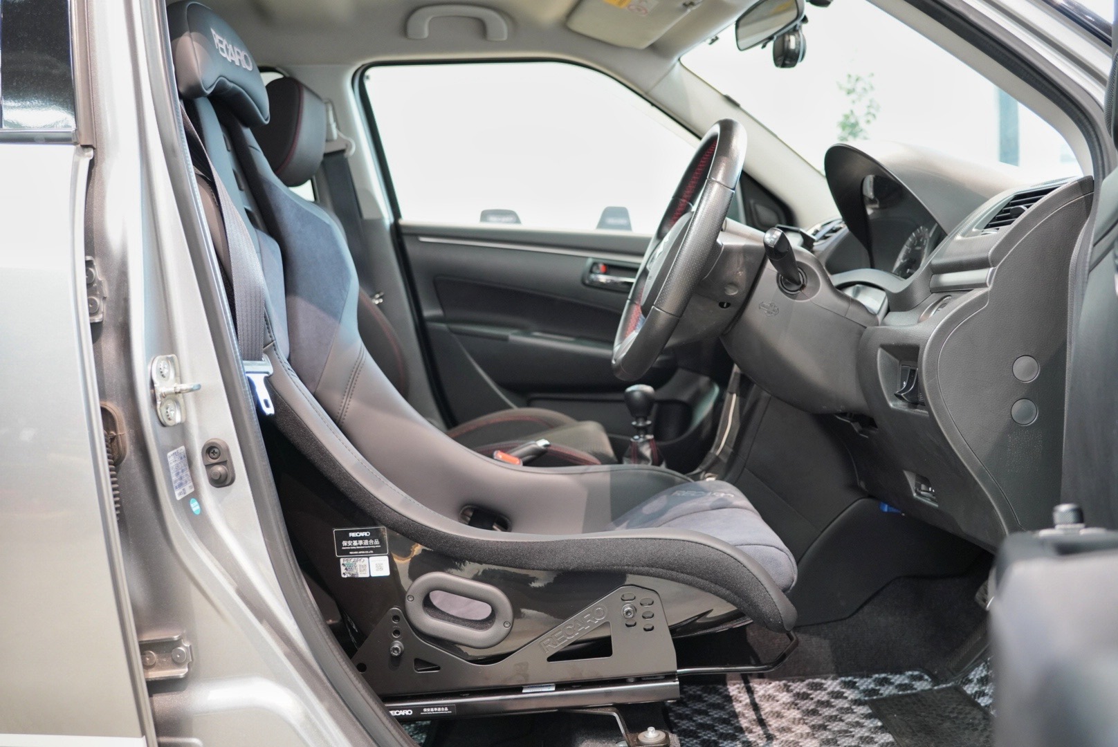 RECARO RSSラージシェルはスイフトスポーツに付くのか？を検証 | A PIT