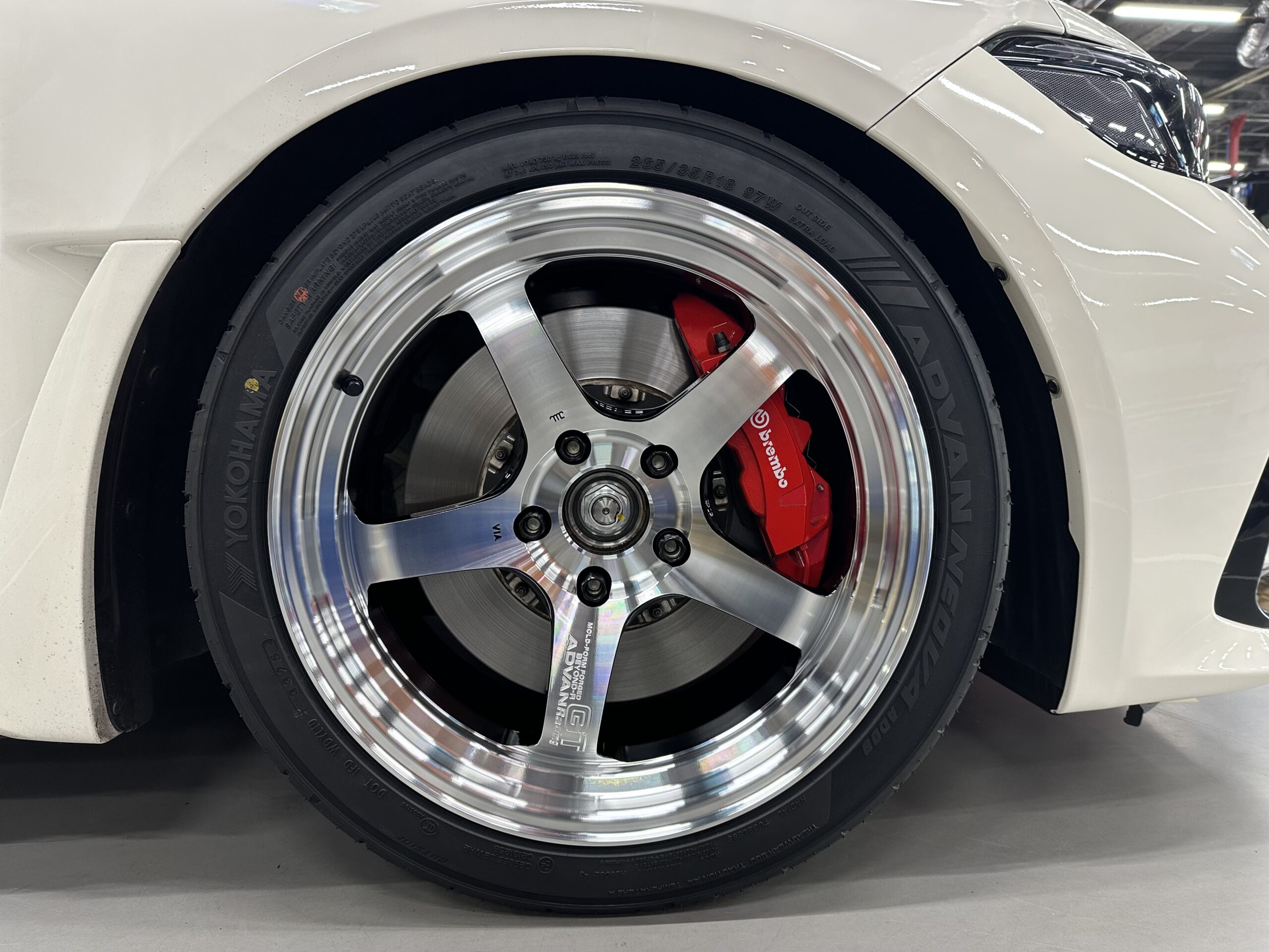 FL5シビックタイプRタイヤ・ホイール取り付け