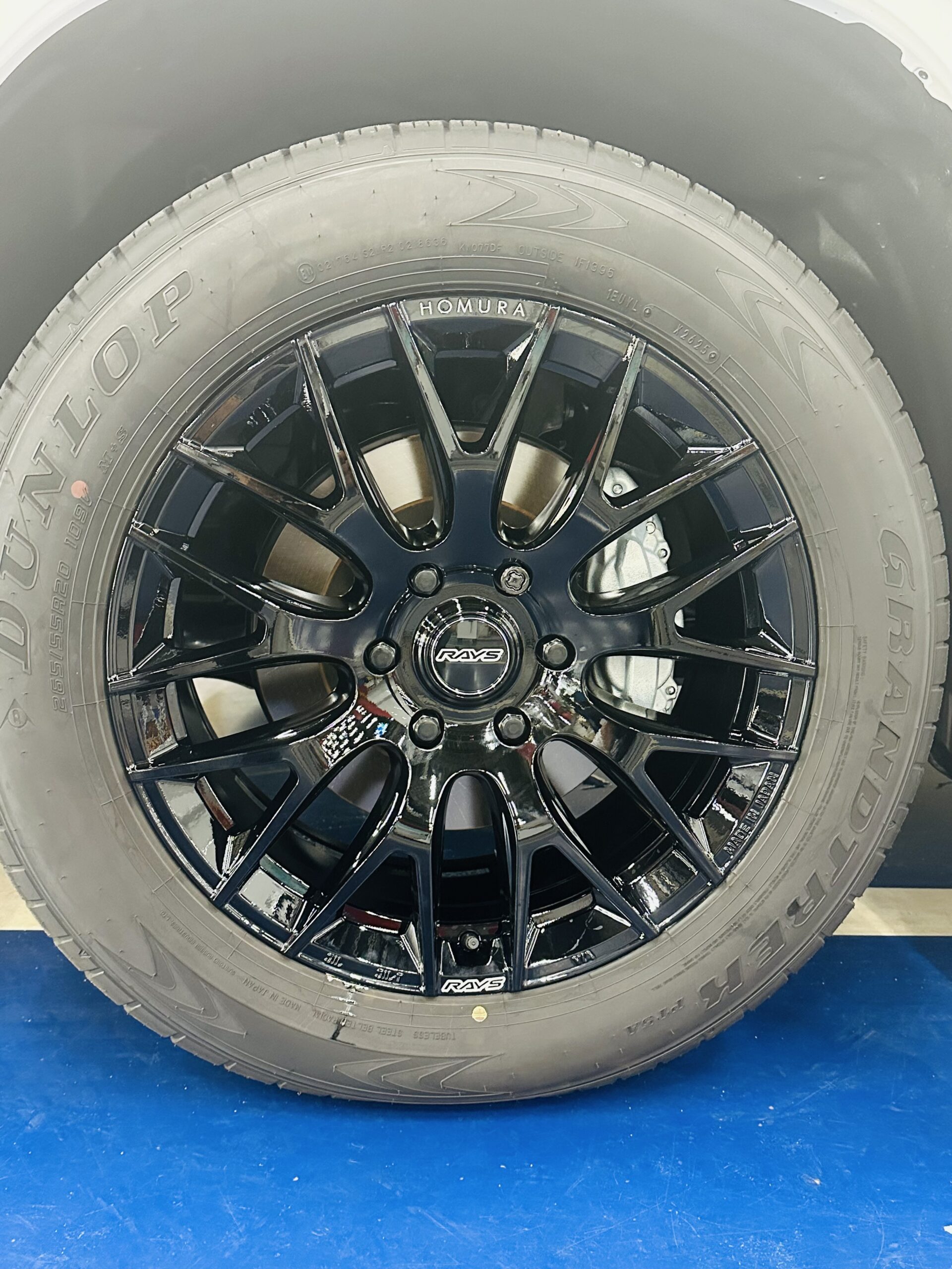 ランドクルーザーのホイール交換