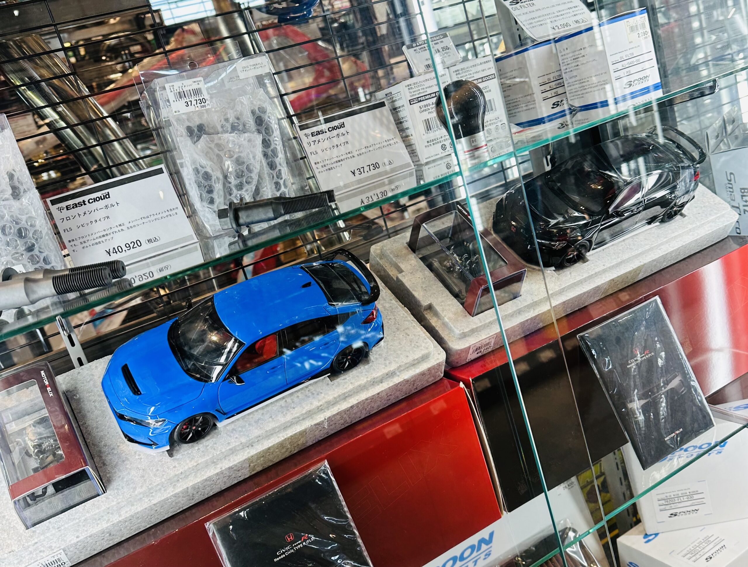 MOTORHELIX CIVIC FL5 1/18 モデル