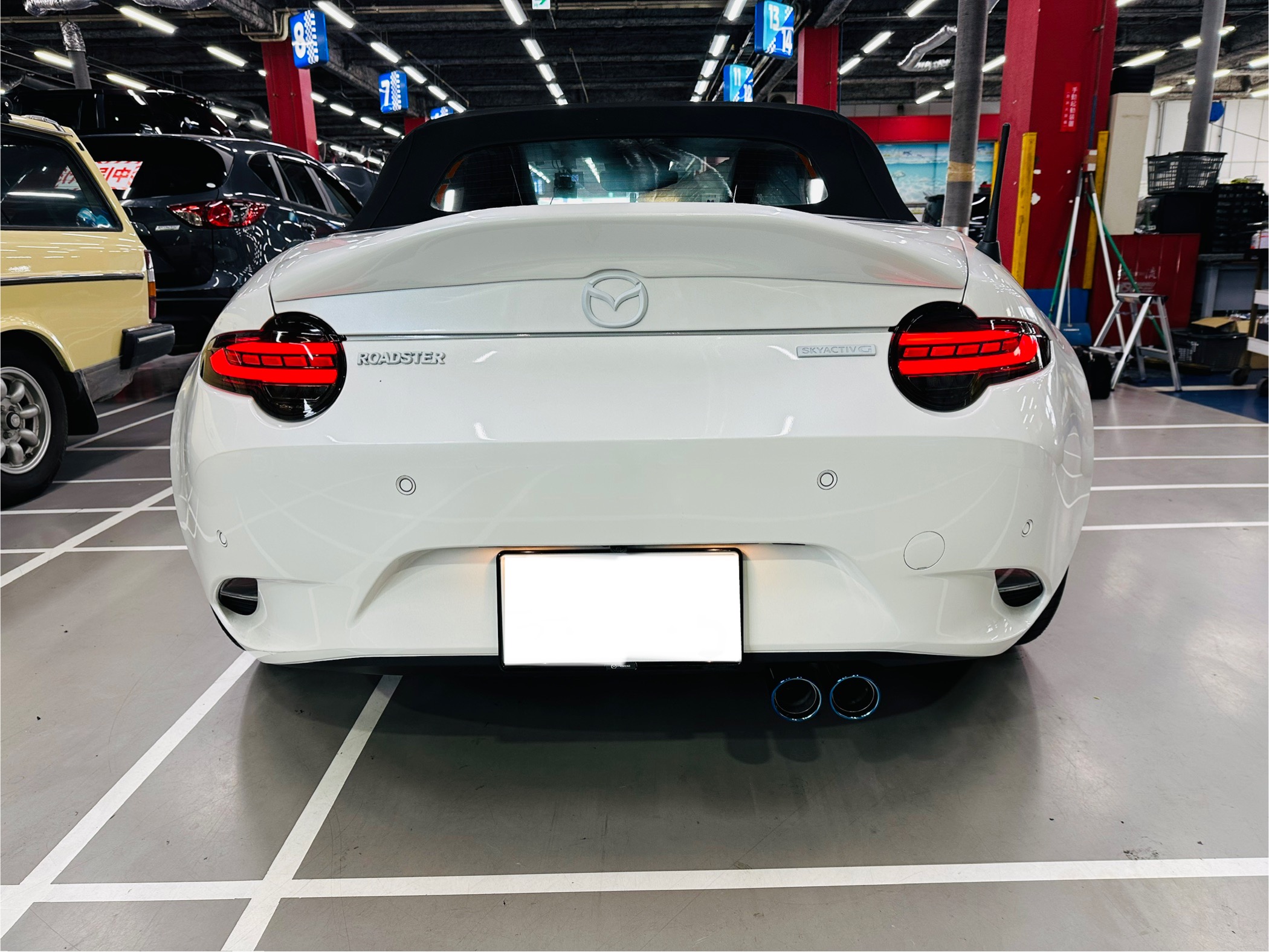 NDロードスターにLEDテール取り付け