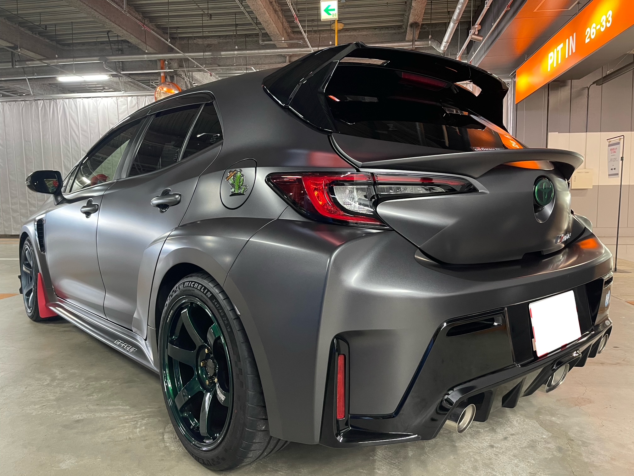 GRカローラ MORIZO Edition × SARD SARD GT1 REAR GATE SPOILER