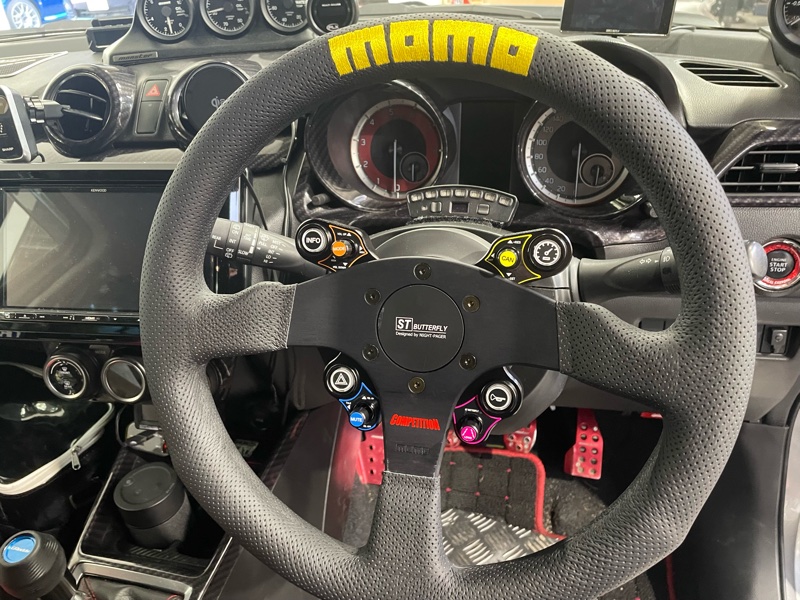 ZC33Sスイフトスポーツ ST BUTTERFLY | A PIT AUTOBACS