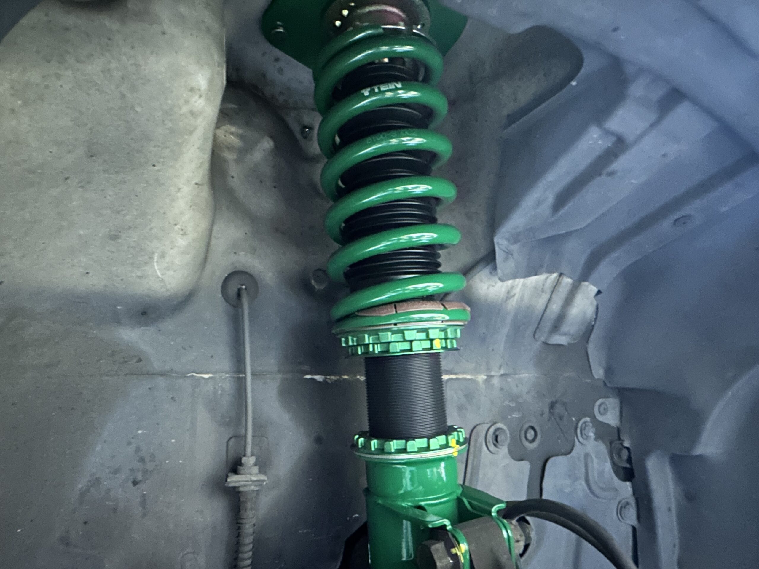 ランエボⅧに車高調取り付け