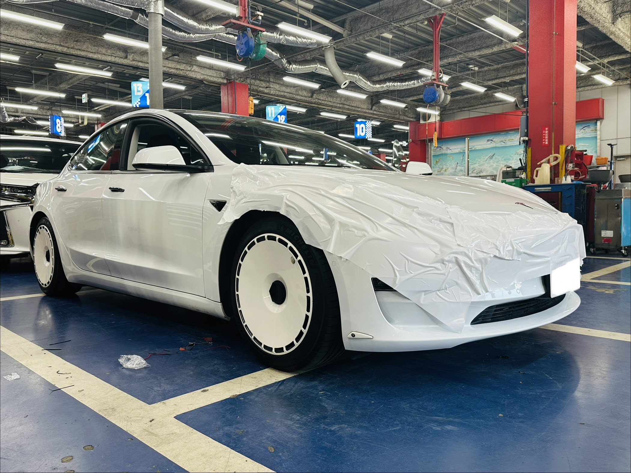 テスラ モデル3に車高調取り付け