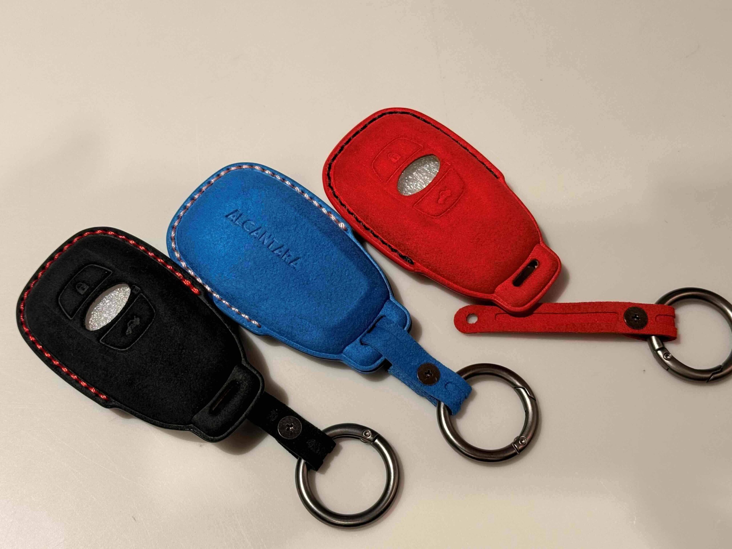 ALCANTARAキーケース　発売開始