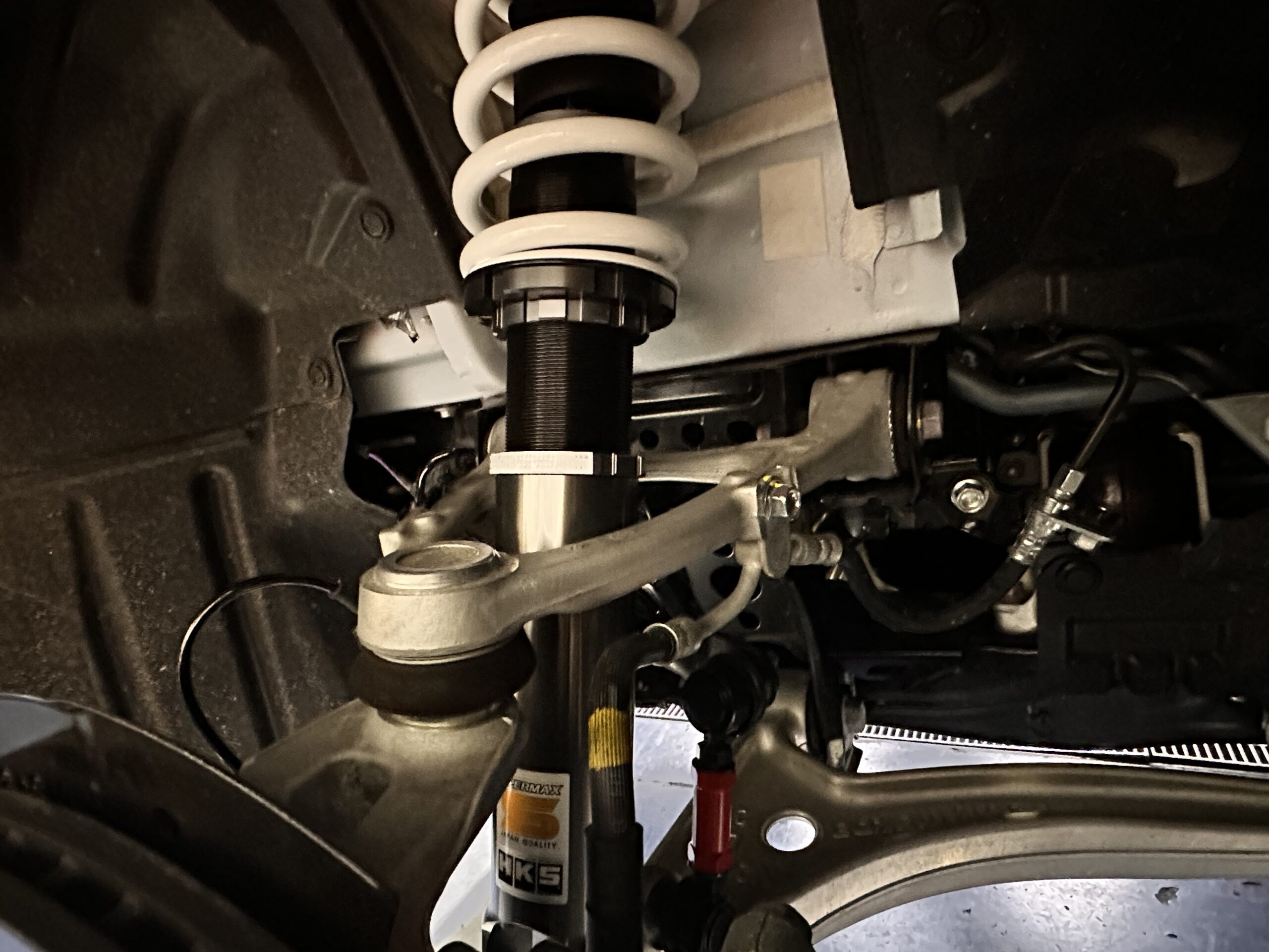 NDロードスターに車高調取り付け