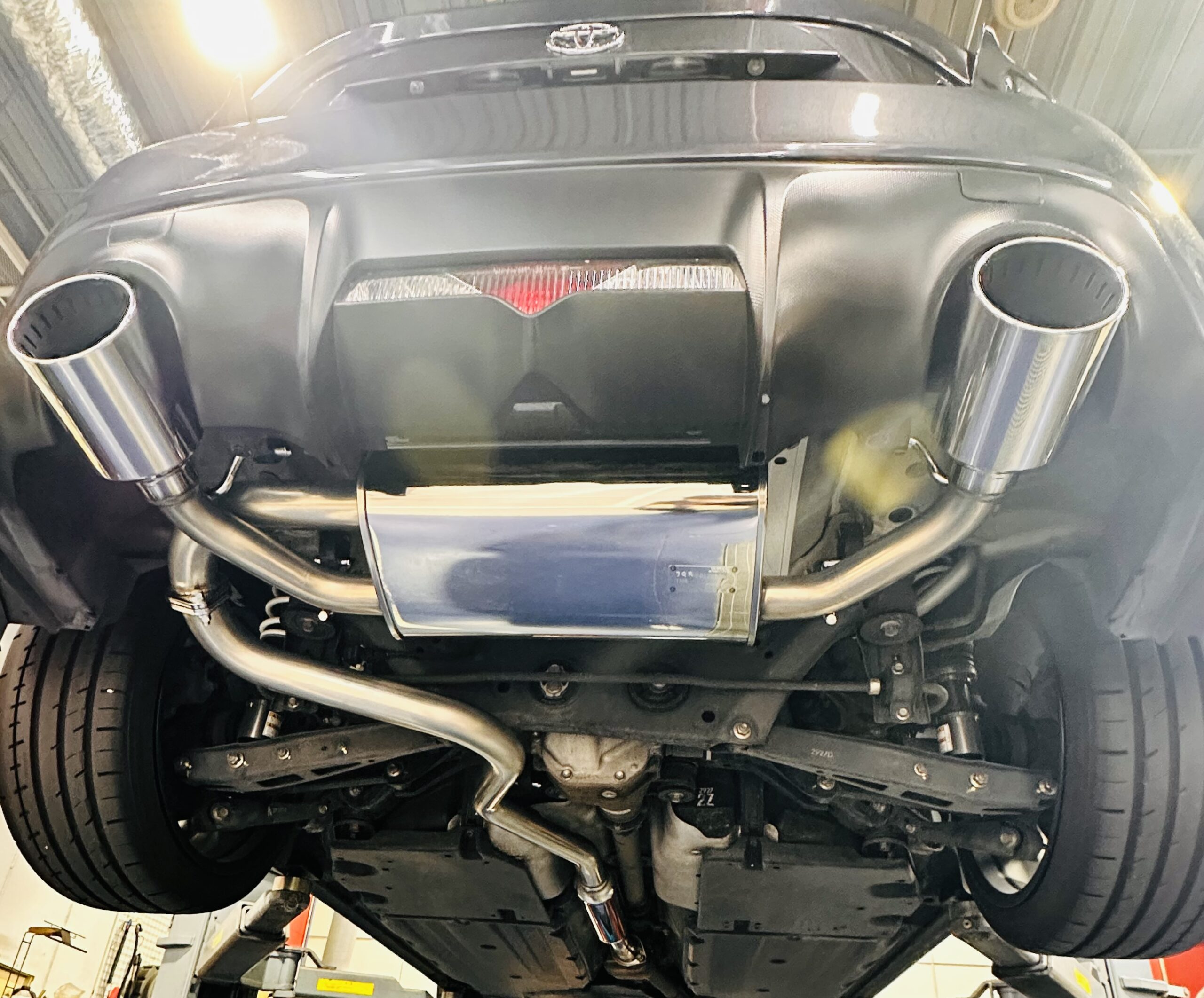 86にマフラー取り付け