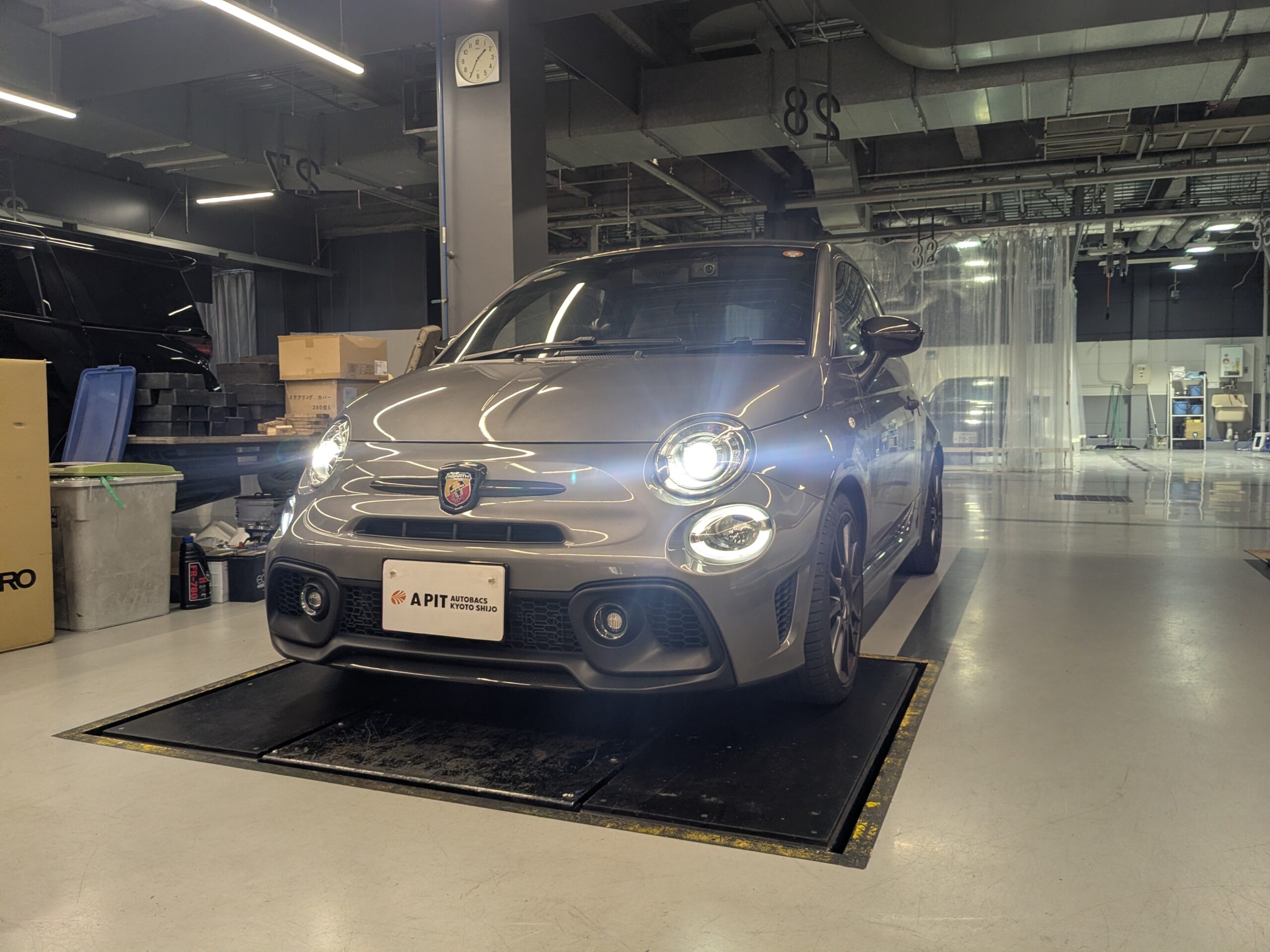 アバルト595×デイライト球交換