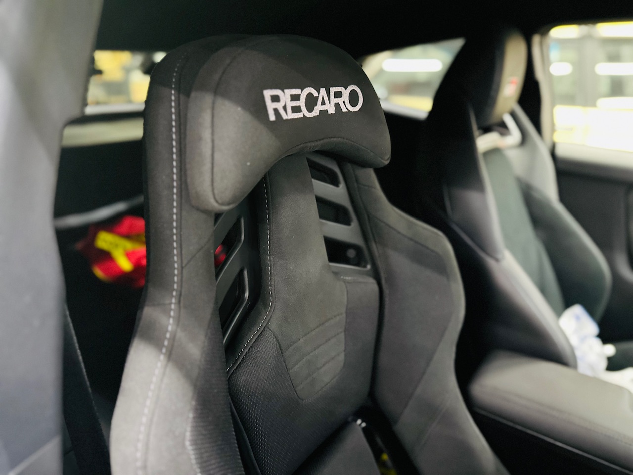 GRヤリスにRECARO取り付け
