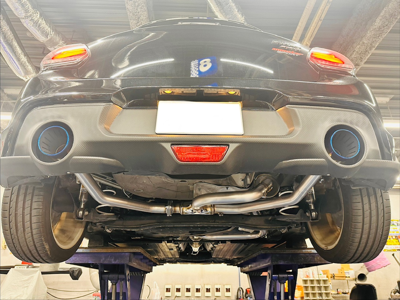 スイスポにHKSマフラー取り付け