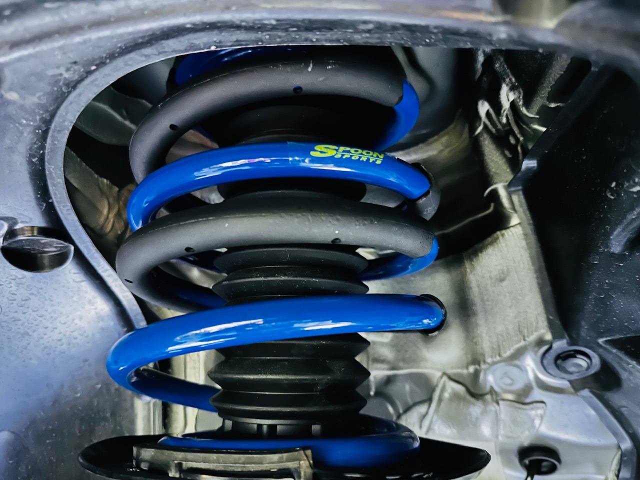 シビックTYPE Rにスプリング取り付け