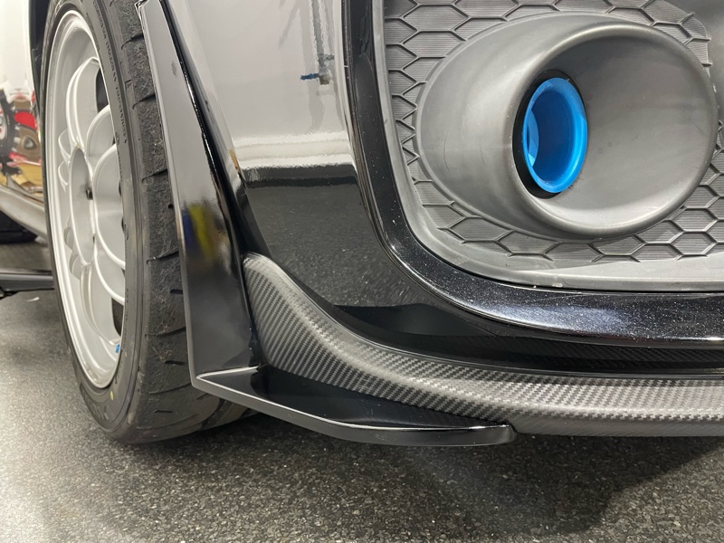 ZC33Sスイフトスポーツ APITフロントカナード