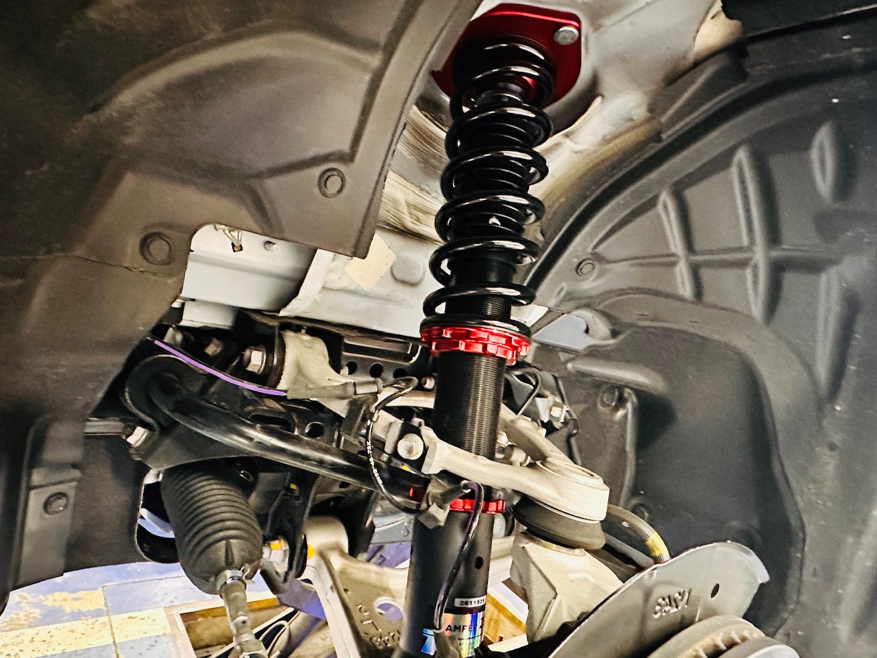 NDロードスターに車高調取り付け