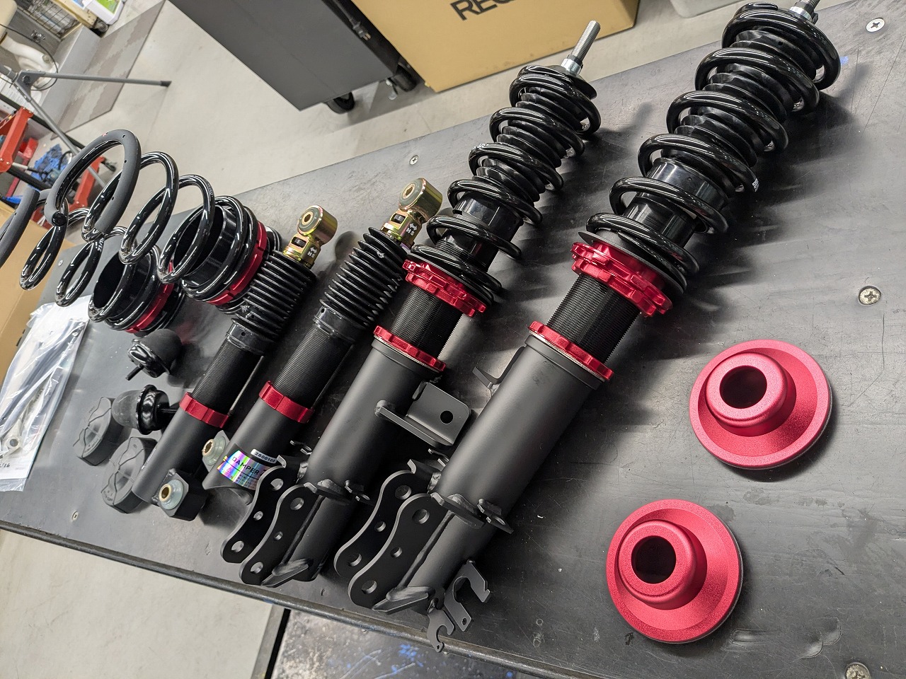 アバルト695×BLITZ車高調/ASSOホイール/ASSOブレーキパッド