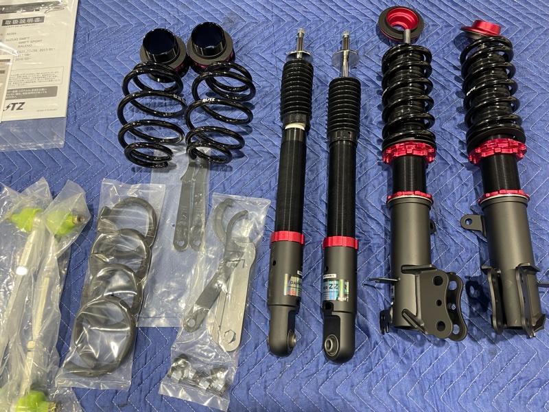 ZC33Sスイフトスポーツ BLITZ ZZ-R