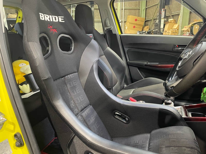 ZC33Sスイフトスポーツ BRIDE ZETA Ⅳ