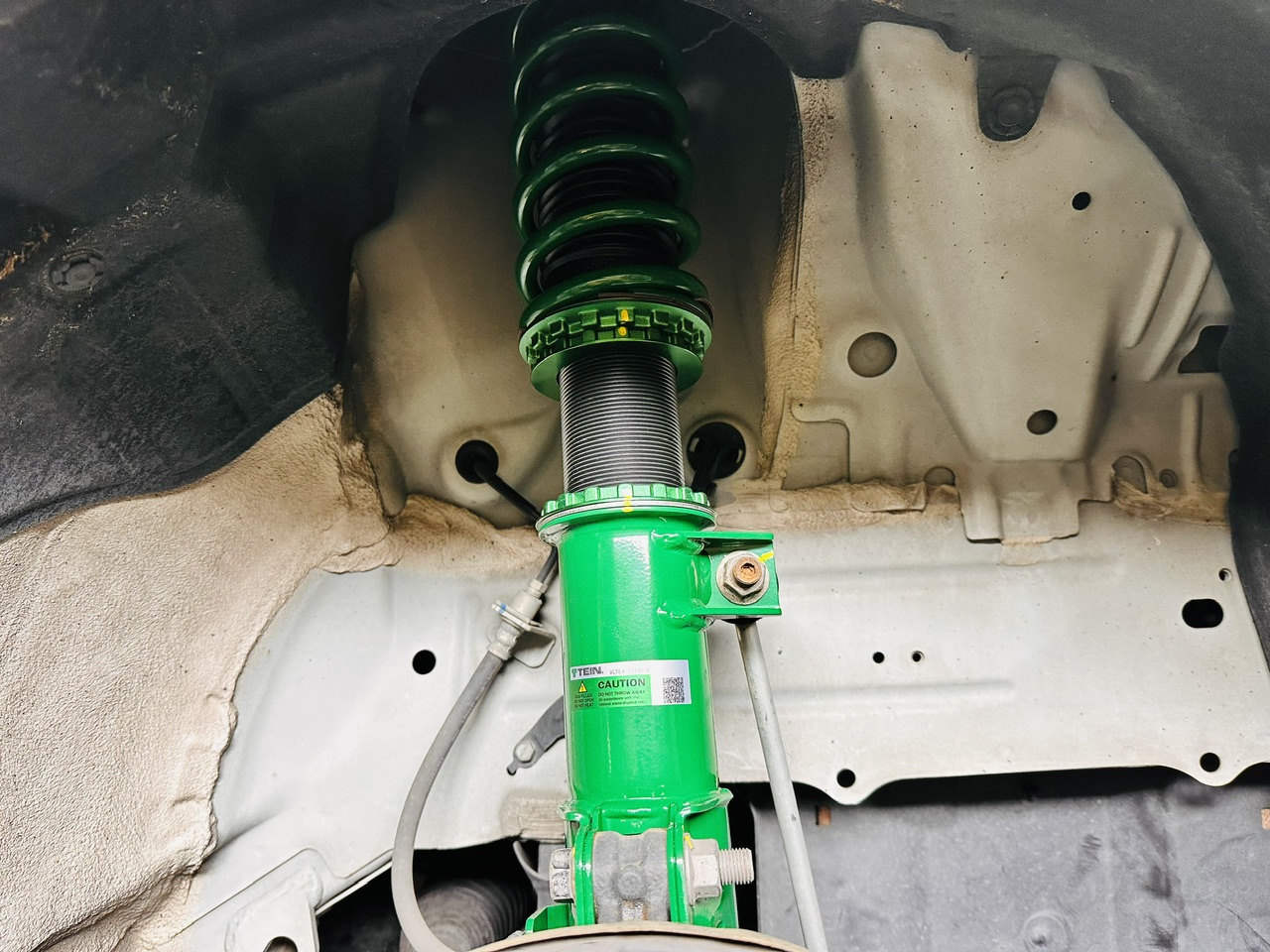 ルーミーに車高調取り付け