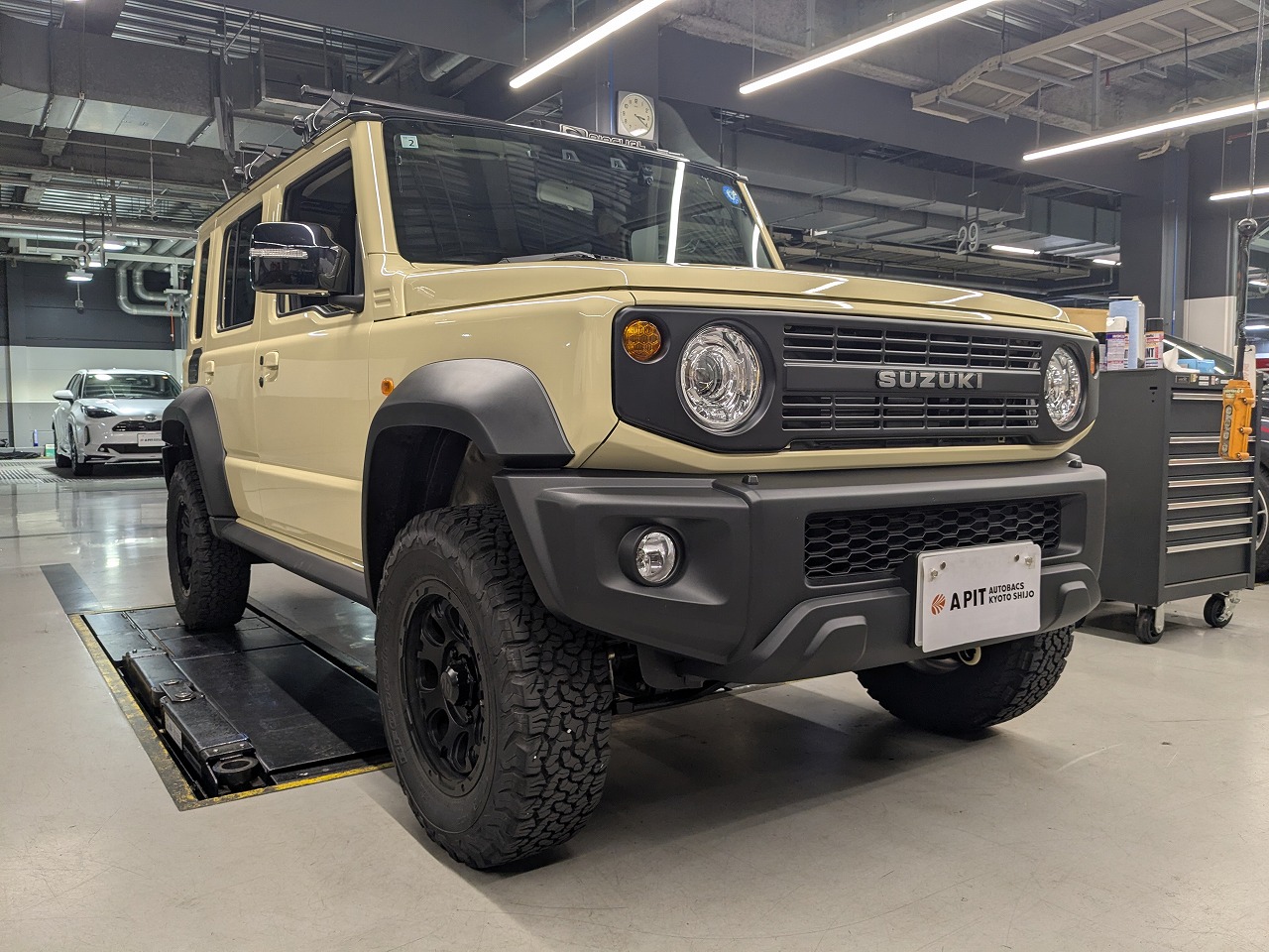 JC74Wノマド×1インチリフトアップ