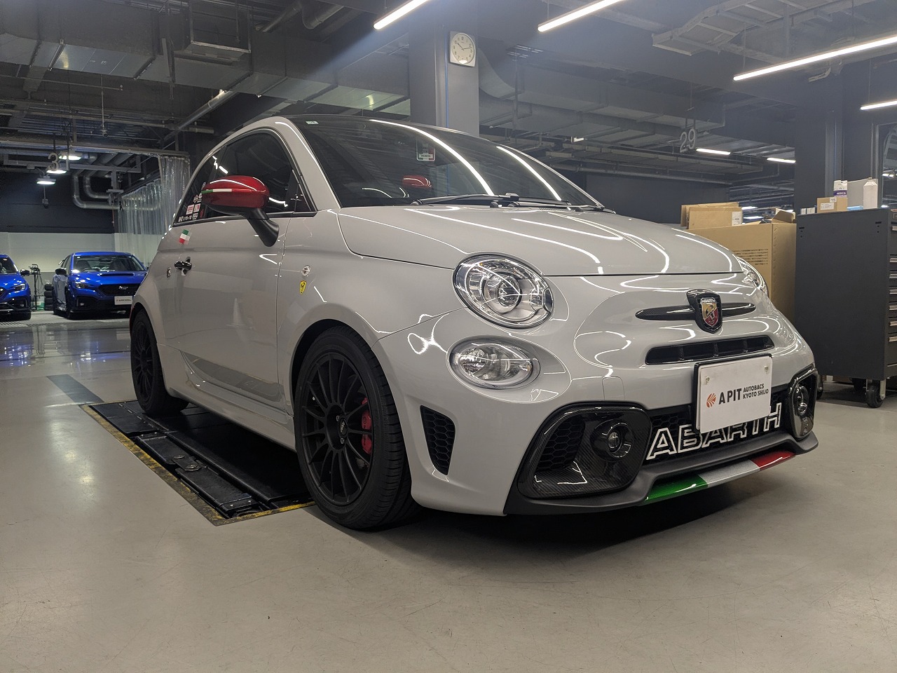 アバルト595×ブレーキローター/コラムエクステンダー/ルーフスポイラー