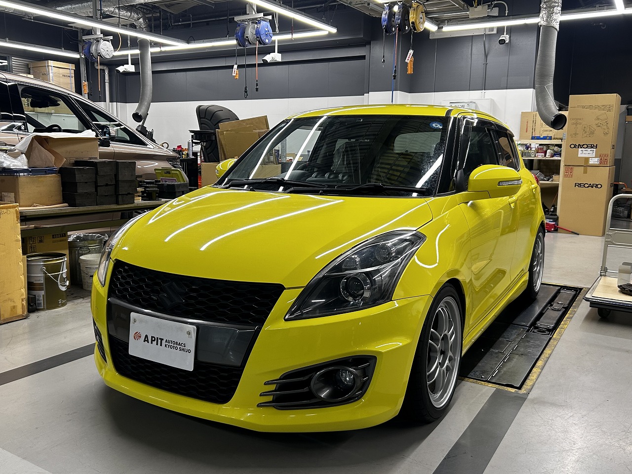 APITオリジナル フォグカバー33スイフト用 | A PIT AUTOBACS
