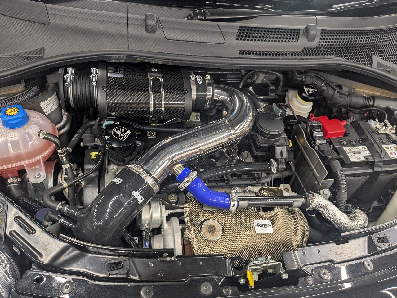 アバルト695×19AUTO