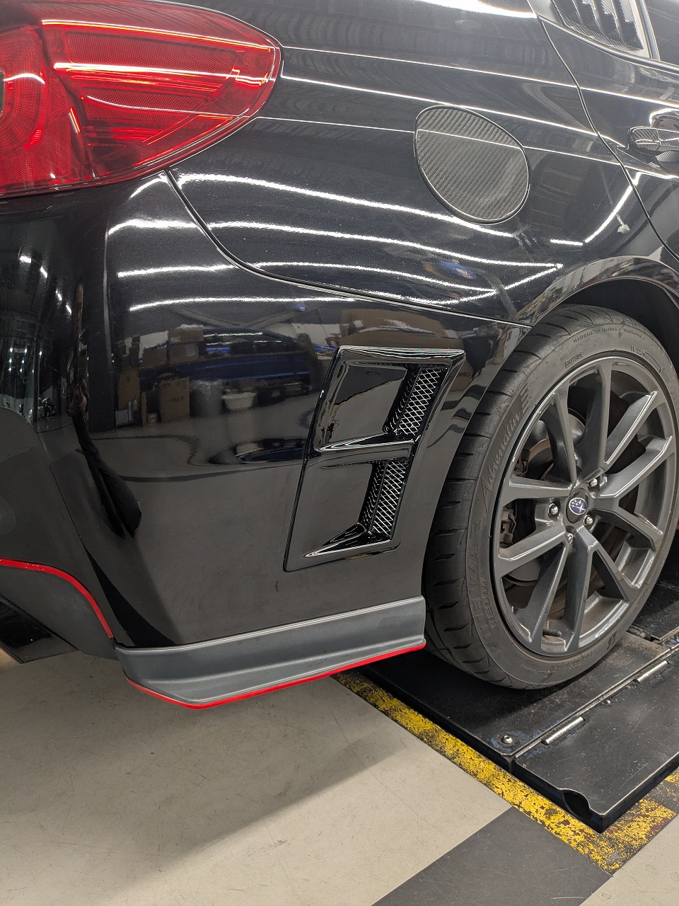 WRX VAG×デルタスピード バンパーダクト
